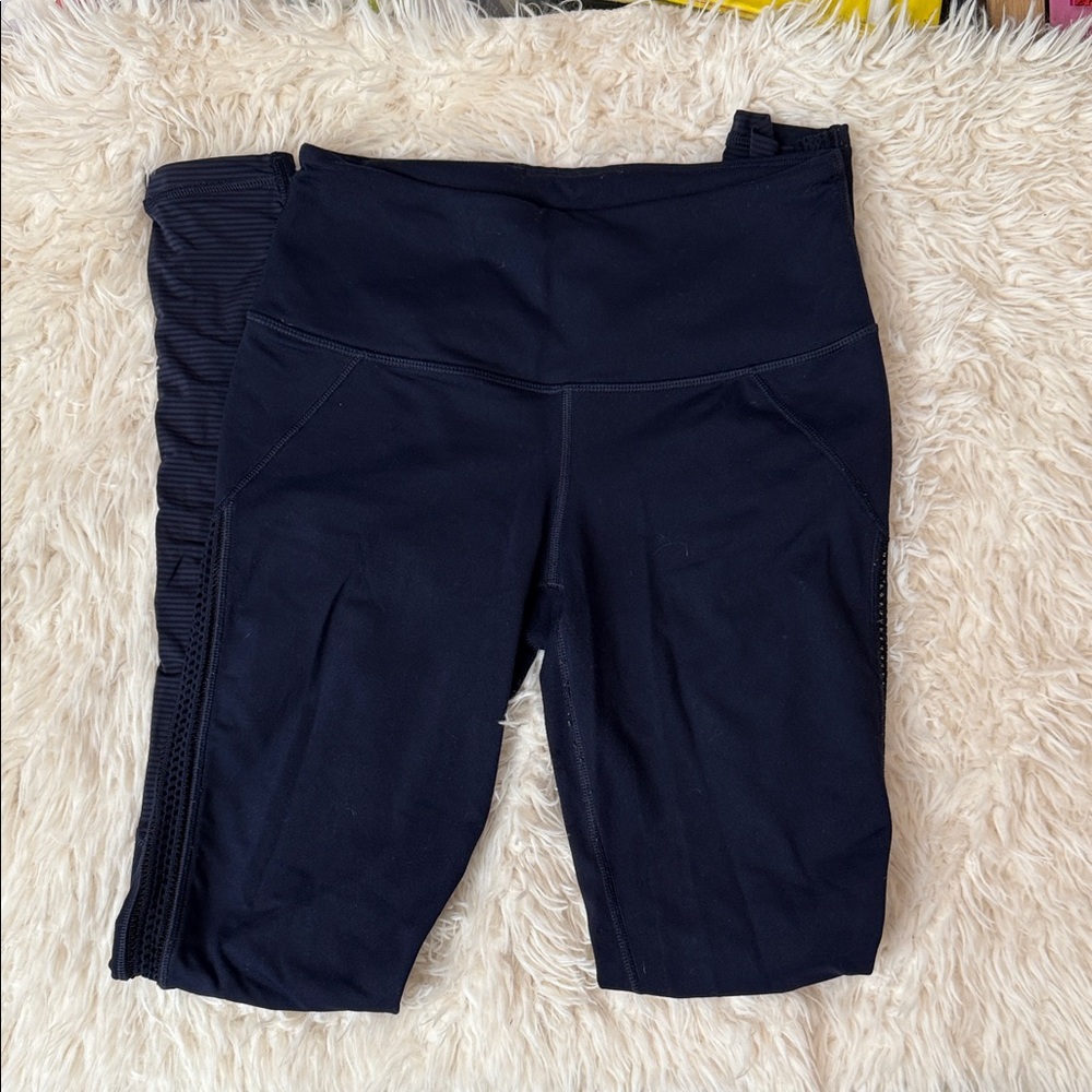 Victoria Sport Navy Active Leggings